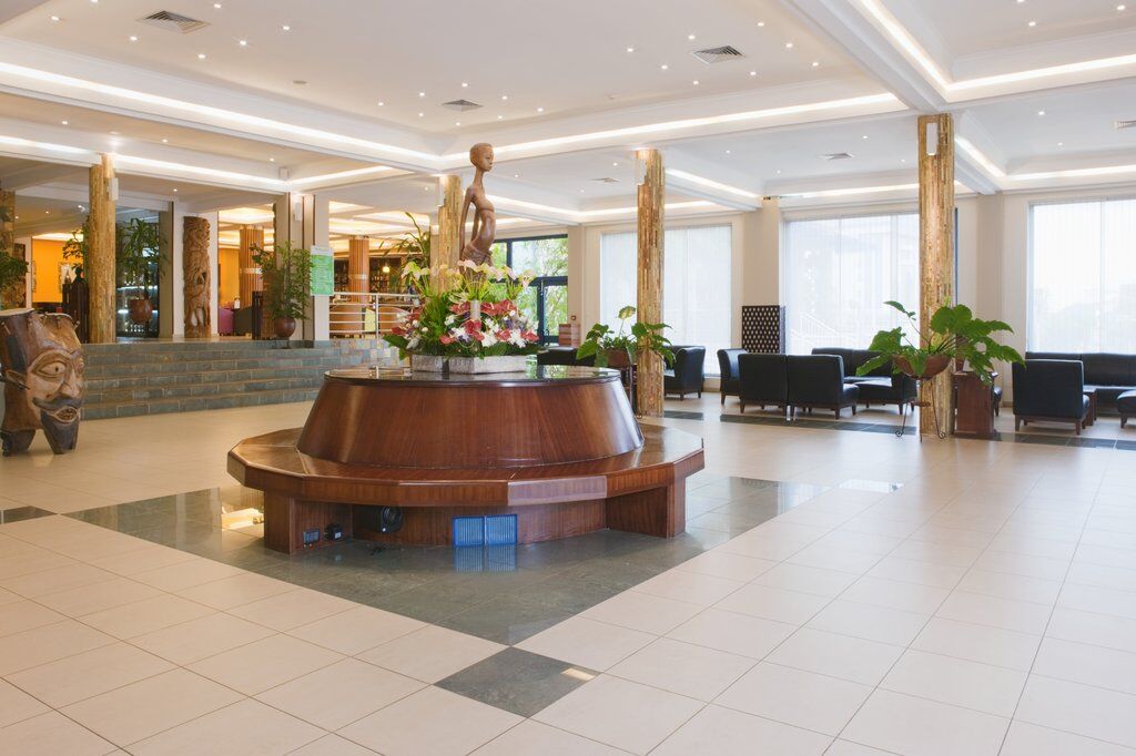 Palms By Eagles Airport City, Formerly Holiday Inn Accra Exterior photo