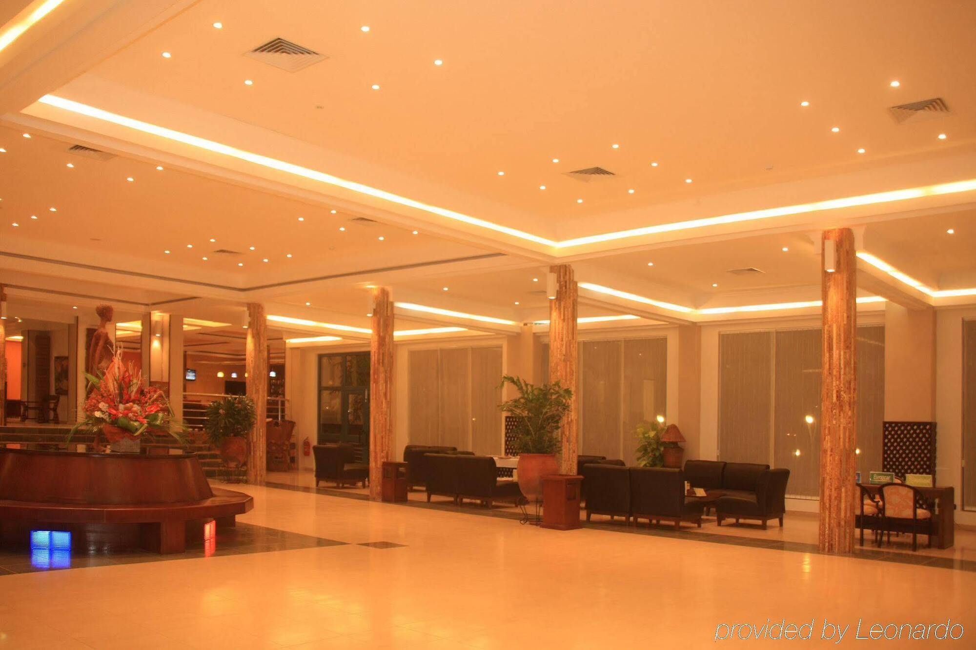 Palms By Eagles Airport City, Formerly Holiday Inn Accra Exterior photo