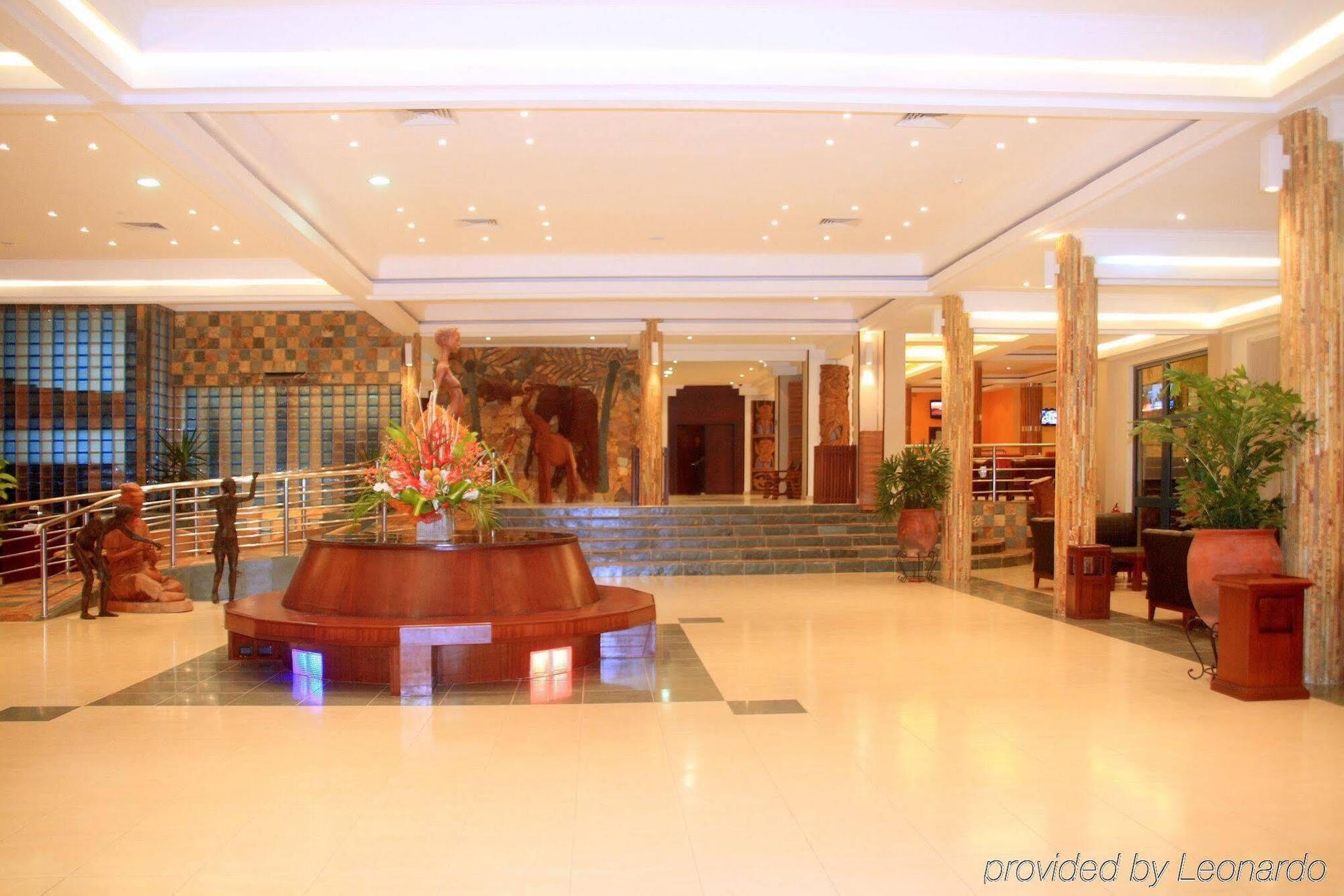 Palms By Eagles Airport City, Formerly Holiday Inn Accra Exterior photo
